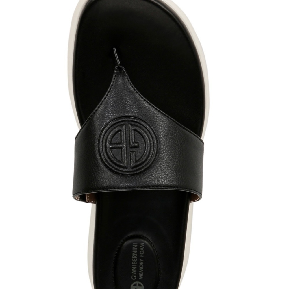 NWT Giani Bernini
Women's Cindey Memory Foam Sport Thong Flat Sandals - Picture 5 of 8